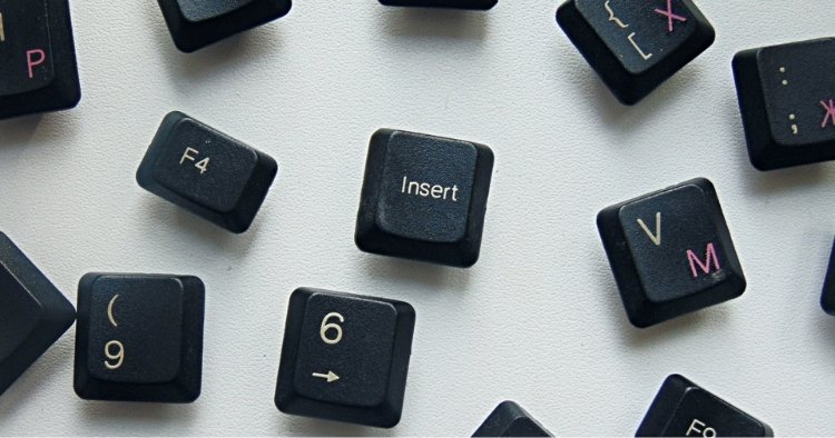 Random keys off of a keyboard representing a typo